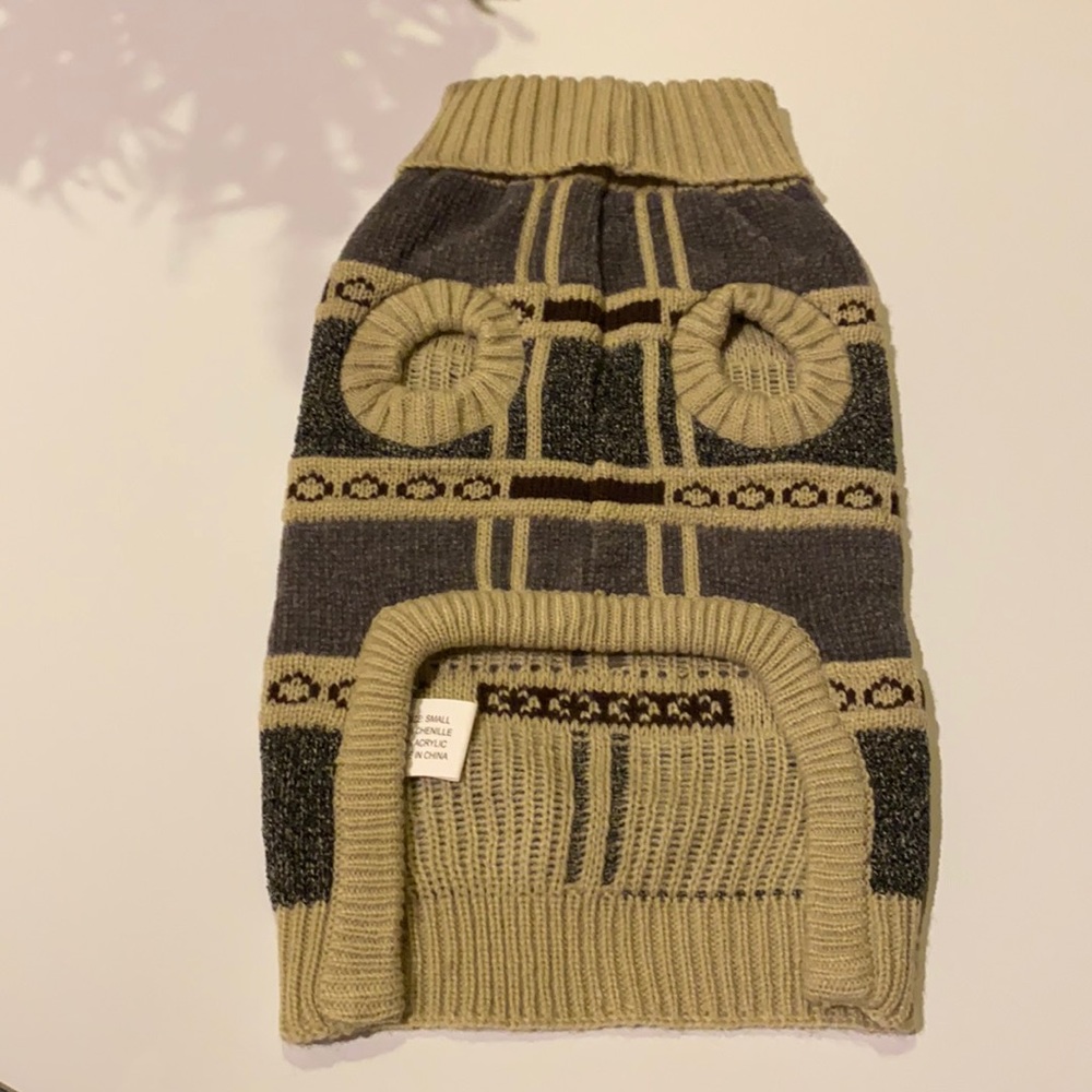 Tops Doggie Turtleneck Sweater